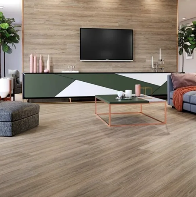 Piso laminado Carvalho Canela instalado