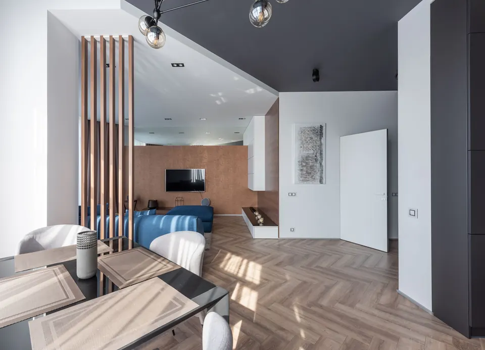 Apartamento com espinha de peixe clara