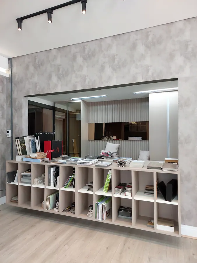 Estante no showroom